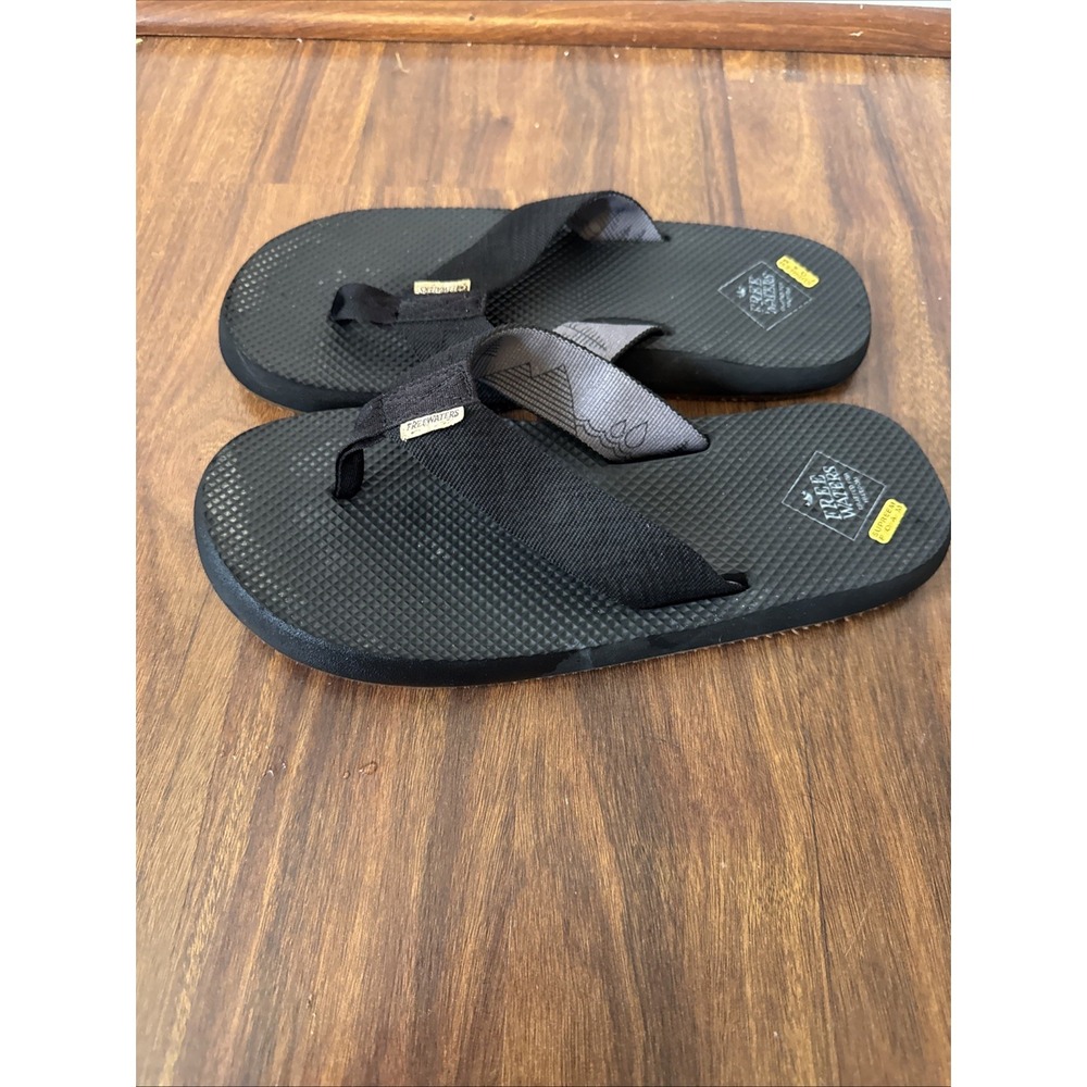 FREEWATERS Black  Men's Supreem Flip Flops Sandals 7.5 Women's 9